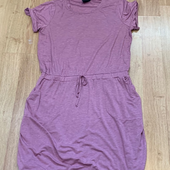 Tee shirt Dress - Picture 2 of 4